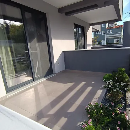 Hotel apartamentowy Elegant Dream Ajia Anna